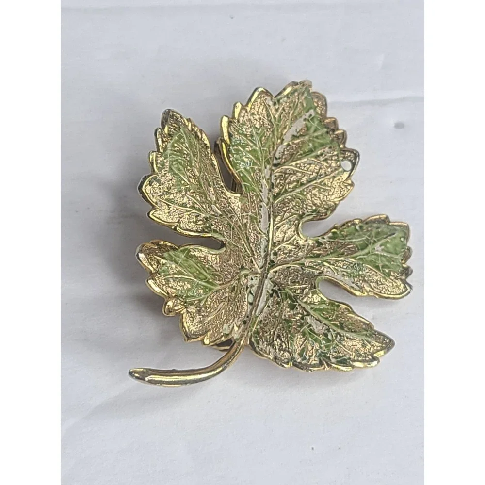 Vintage Green & Gold Leaf Brooch Pin Nature-Inspired Jewelry Piece